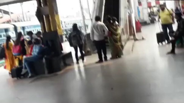 Indian Railway Station In Public Place Sex Videos Free