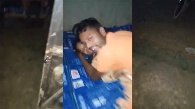 Chudai karte gaon ke chhora-chhori ka bana Mms Video