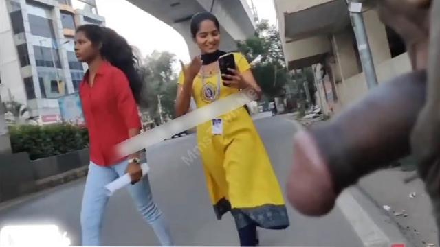 Guy Flash Cock Infront Of College Girls Public