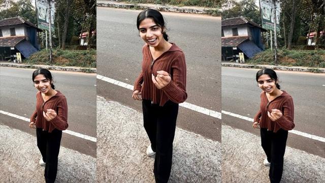 Beautiful Indian Slim Gf Fucked With Lover