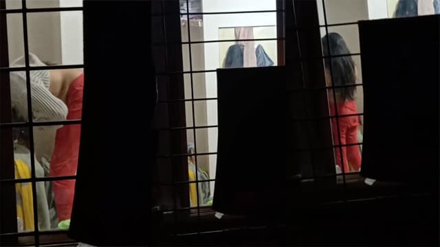 Beautiful Neighbor Girl Changing Clothes Arousing Video Viral